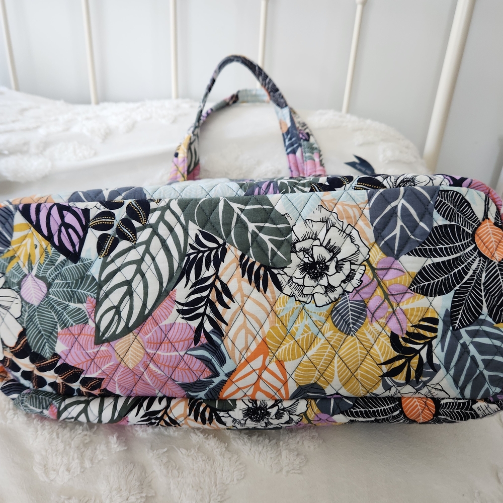 VERA BRADLEY Expandable Palm Floral Patterned Tote and Matching Pouch Set - Picture 12 of 12